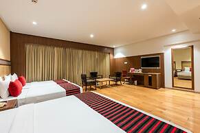 Express Inn The Business Luxury Hotel