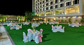 Express Inn The Business Luxury Hotel