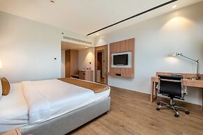 Express Inn The Business Luxury Hotel