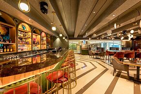 Express Inn The Business Luxury Hotel