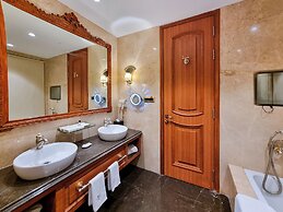 Express Inn The Business Luxury Hotel