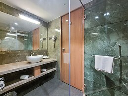 Express Inn The Business Luxury Hotel