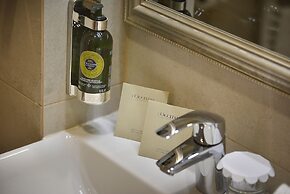 Old Town Residence by Little King