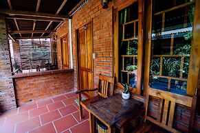 Be Home 3 Hostel and Bungalow