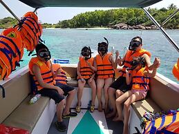 Be Home 3 Hostel and Bungalow