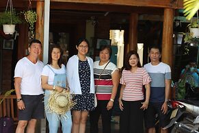 Be Home 3 Hostel and Bungalow