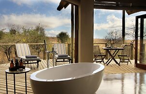 Nambiti Plains Private Game Lodge