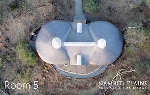 Nambiti Plains Private Game Lodge