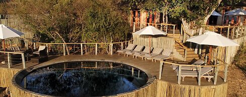 Nambiti Plains Private Game Lodge