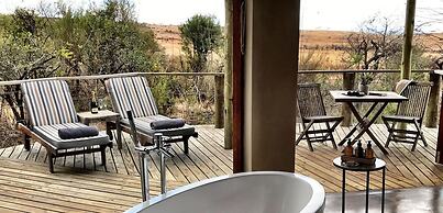 Nambiti Plains Private Game Lodge