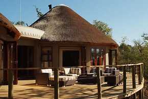 Nambiti Plains Private Game Lodge