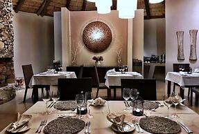 Nambiti Plains Private Game Lodge