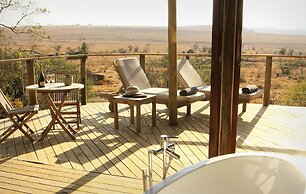Nambiti Plains Private Game Lodge
