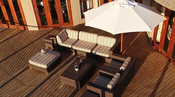 Nambiti Plains Private Game Lodge