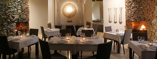 Nambiti Plains Private Game Lodge