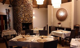 Nambiti Plains Private Game Lodge