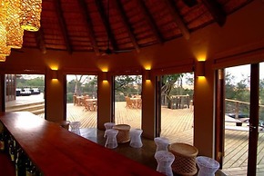 Nambiti Plains Private Game Lodge