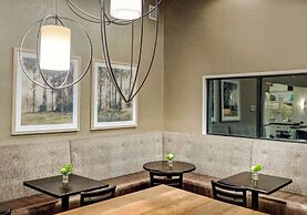 Garrison Hotel & Suites Dover-Portsmouth, Ascend Hotel Collection