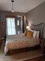 Burdett House Bed & Breakfast