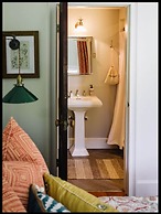 Burdett House Bed & Breakfast