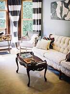 Burdett House Bed & Breakfast