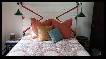 Burdett House Bed & Breakfast