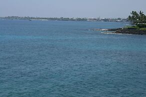 Sea Ge 1-205-oceanfront 2 Bedroom Condo by RedAwning