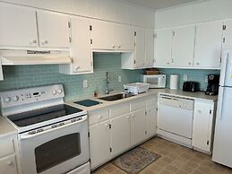 Eastside  3 Bedroom Home by RedAwning