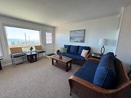 Eastside  3 Bedroom Home by RedAwning