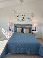 Eastside  3 Bedroom Home by RedAwning