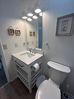 Eastside  3 Bedroom Home by RedAwning