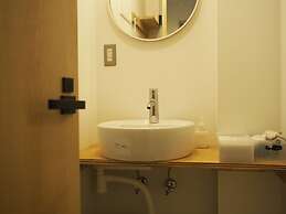 NEW WORLD INN - Hostel