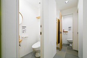 NEW WORLD INN - Hostel