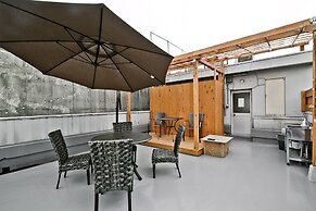 NEW WORLD INN - Hostel