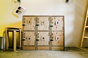 NEW WORLD INN - Hostel