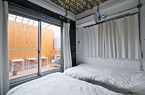 NEW WORLD INN - Hostel