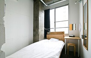 NEW WORLD INN - Hostel