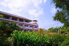 Be Fine Sabuy Hotel & Resort