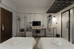 IR-ON Hotel