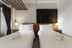 IR-ON Hotel