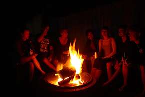 On The Wallaby Eco Lodge - Hostel