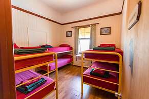 On The Wallaby Eco Lodge - Hostel