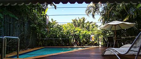 Port Douglas Cottage and Lodge