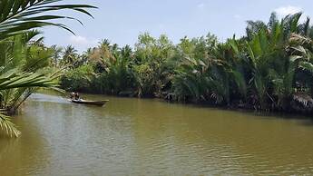 Rim Nam Lomyen Resort