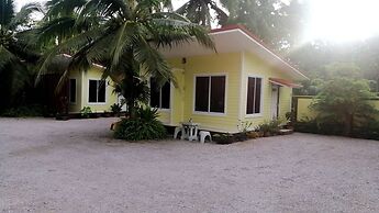 Rim Nam Lomyen Resort