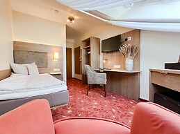 Vier Linden Kiek In Hotel