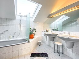 Vier Linden Kiek In Hotel