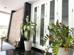 14 Place Sukhumvit Suites - SHA Plus