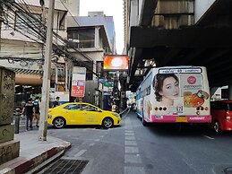 14 Place Sukhumvit Suites - SHA Plus