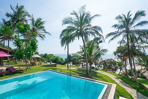 UTMT Underneath the Mango Tree Beach & Spa